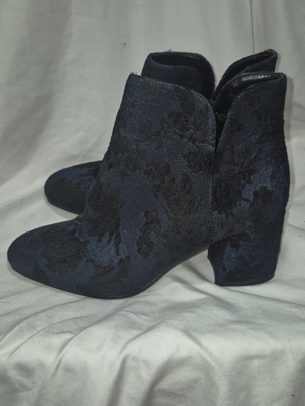 Womens Size 9M Blue/Black Floral Boots